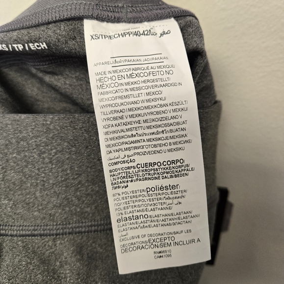 Under Armour Heat Gear Compression High Rise Capri Leggings Gray XS - Picture 6 of 11